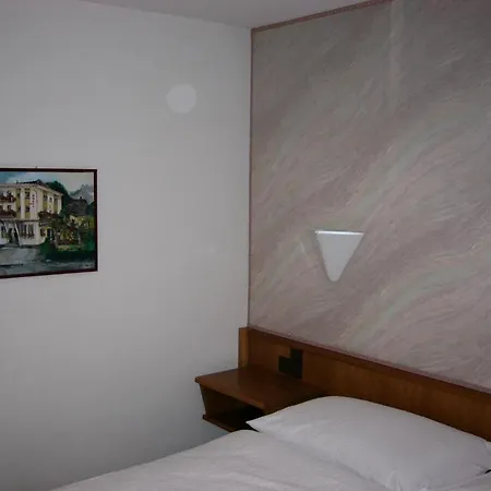 Chavez Hotel